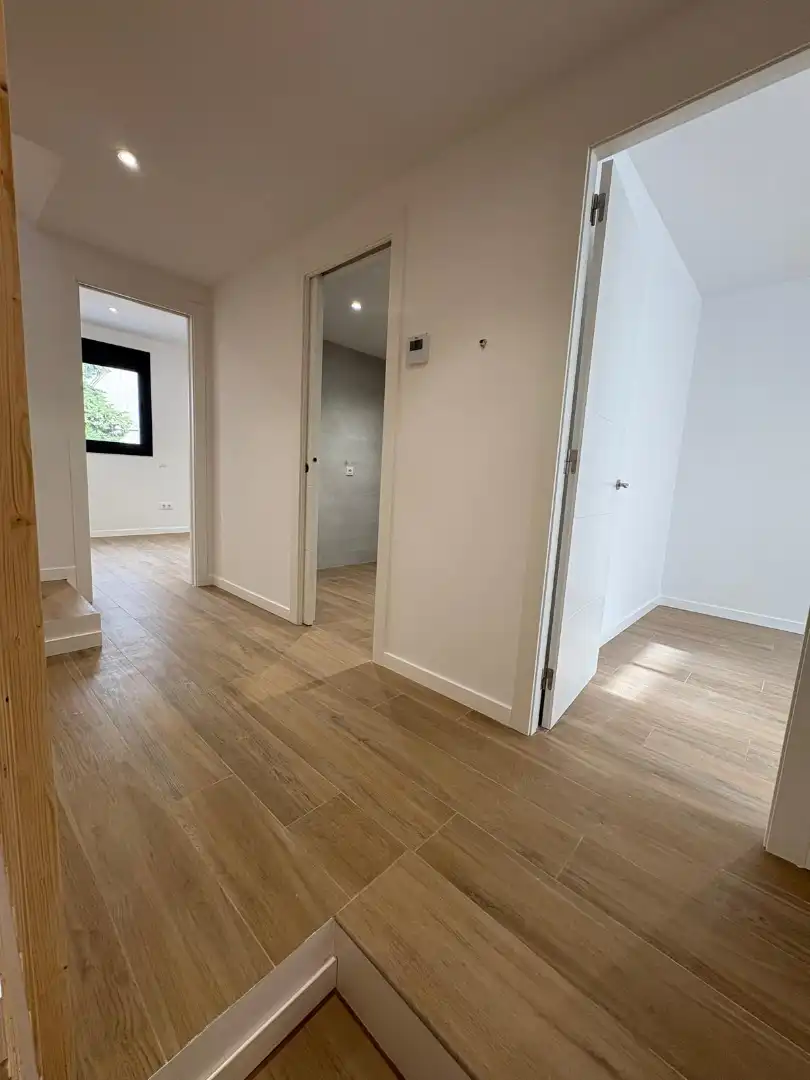 Casa adosada en venta en Carrer de Burgos, 38, Torre-Sana