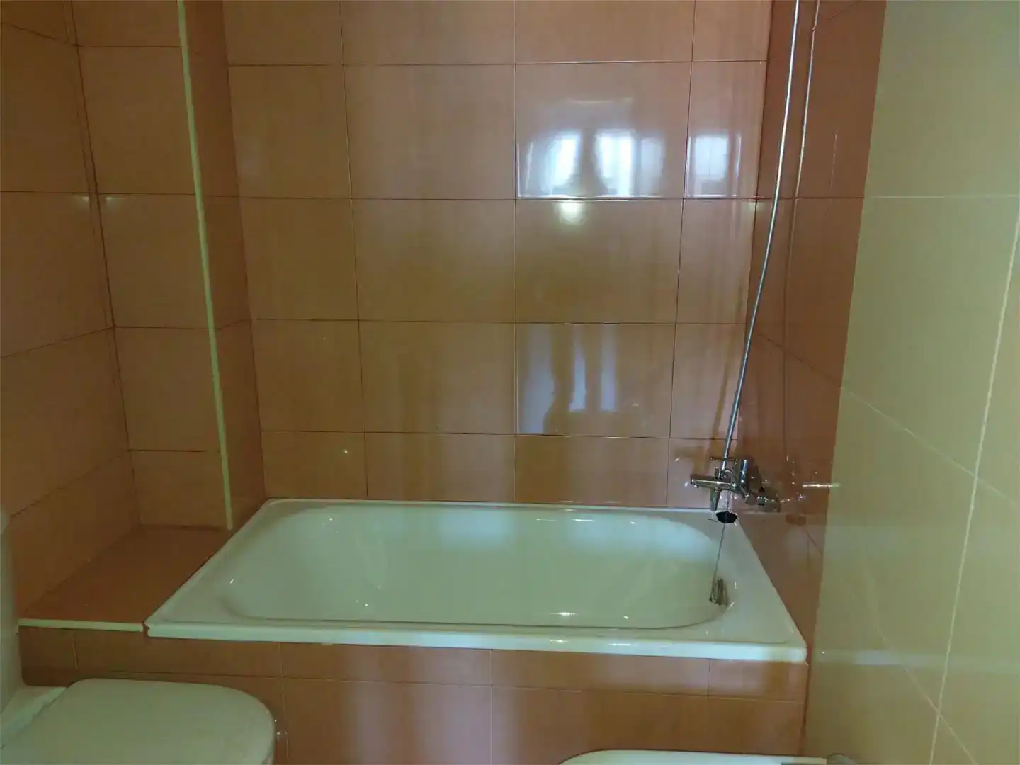 Bany de Pis en venda en Chilches / Xilxes amb Piscina i Balcó