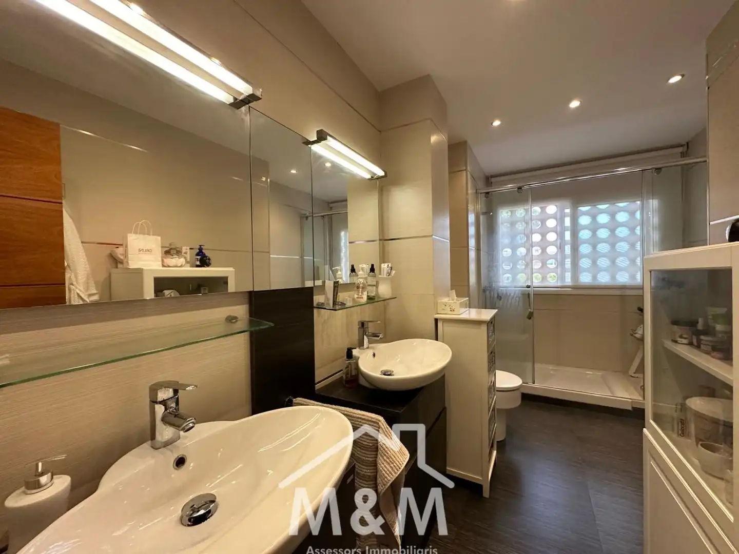 Baño de Apartamento de alquiler en Gavà con Calefacción y Terraza