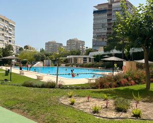 Piscina de Pis en venda en Alicante / Alacant