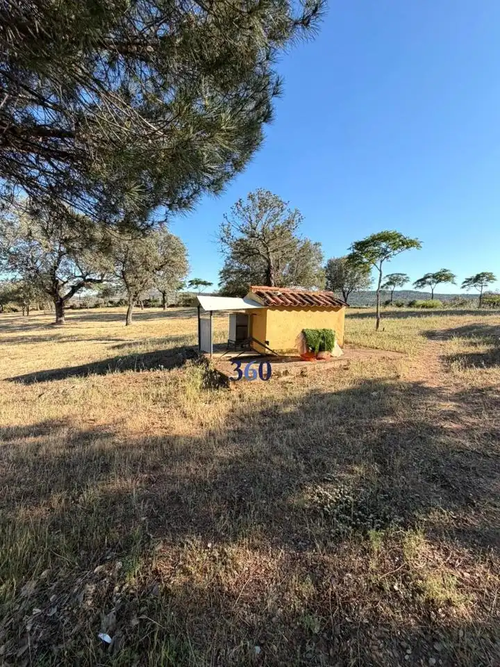 Country house zum Verkauf in Cáceres mit Privatgarten, Terrasse und Schwimmbad