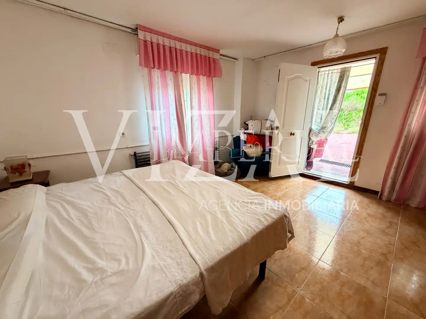 House with terrace for sale in Calle del Río-Almendros, imagen 12