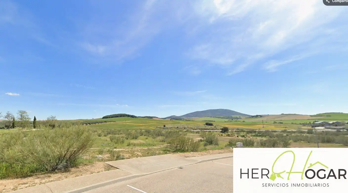 Terreno residenziale in vendita a Layos