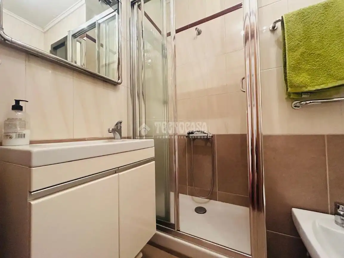 Bathroom of Flat for sale in Bilbao   with Heating and Terrace