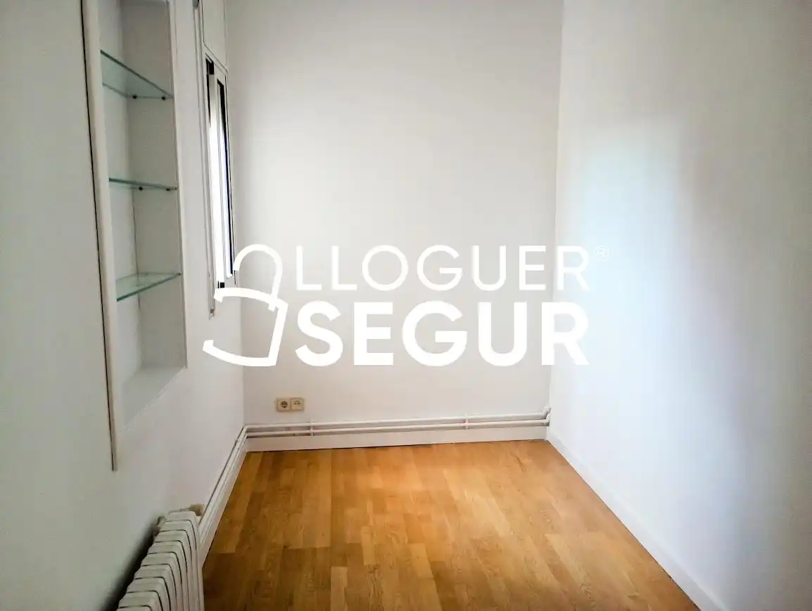 Dormitori de Casa o xalet de lloguer en Cox amb Calefacció, Terrassa i Traster