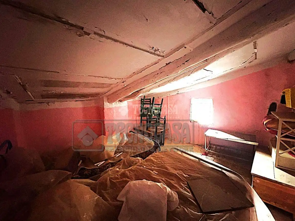 Casa adosada en venta en Castillo-Albaráñez con Calefacción