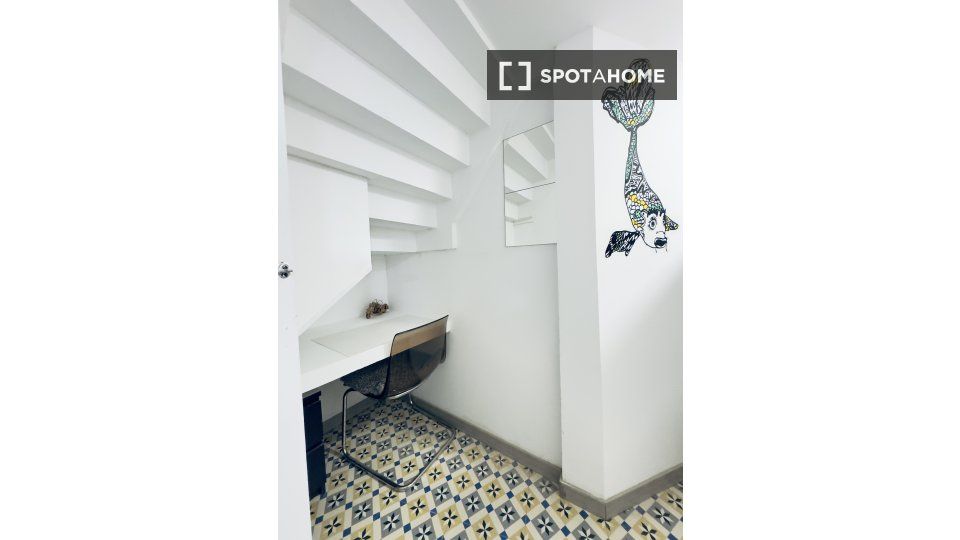 Flat to rent in  Barcelona Capital  with Air Conditioner, Heating and Furnished