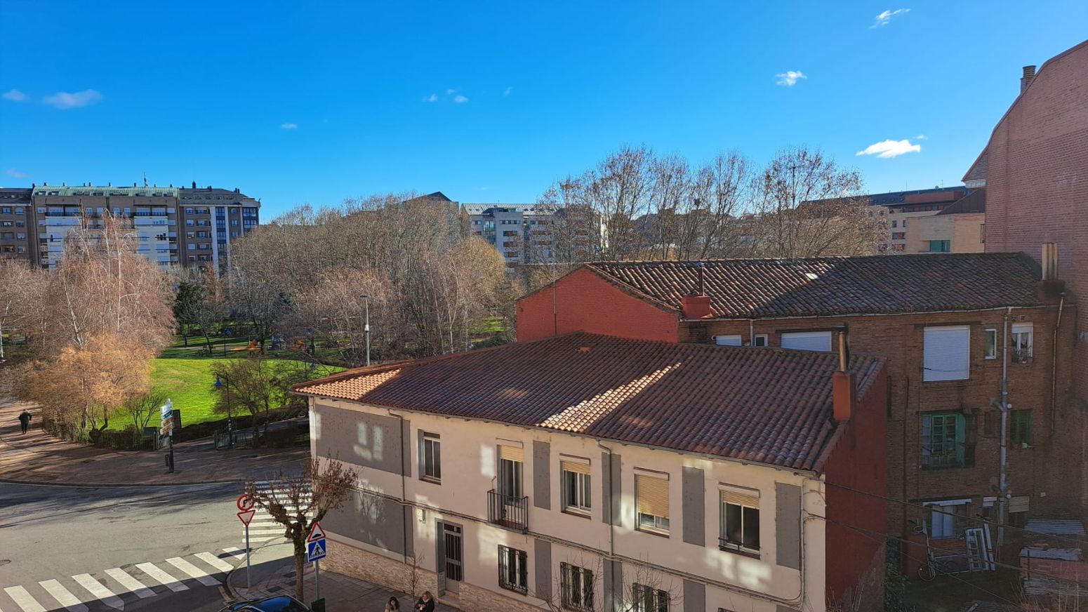 Exterior view of Flat for sale in León Capital   with Heating, Parquet flooring and Terrace