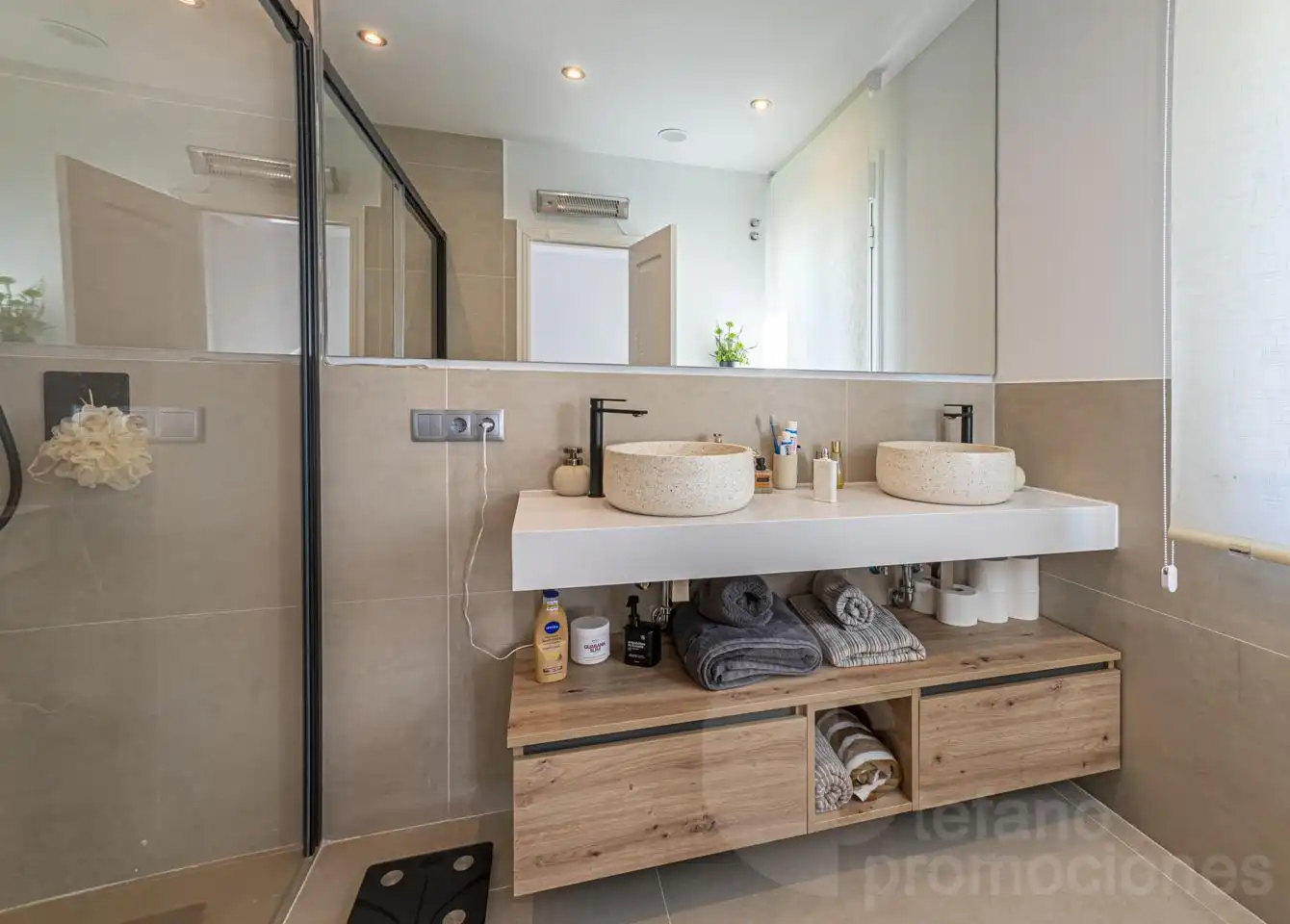 Bany de Casa o xalet en venda en Málaga amb Aire condicionat, Jardí privat i Parquet