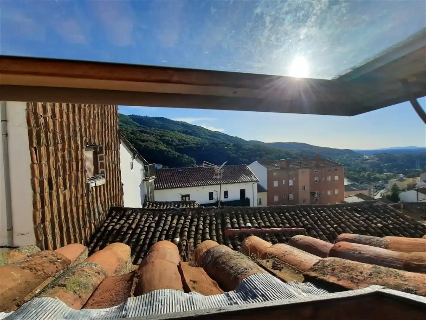 Vista exterior de Casa o xalet en venda en Béjar amb Jardí privat, Parquet i Traster