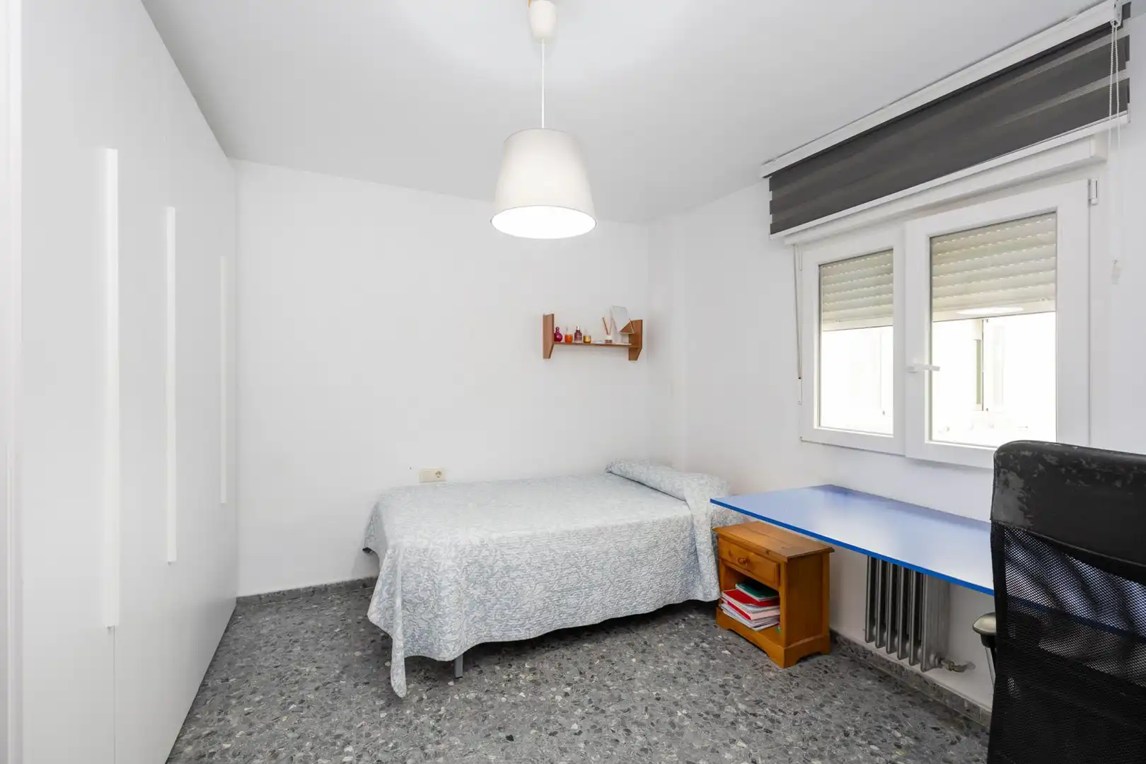 Dormitori de Apartament en venda en Granada