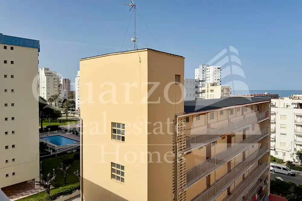 Vista exterior de Apartamento en venta en Gandia con Calefacción, Terraza y Amueblado