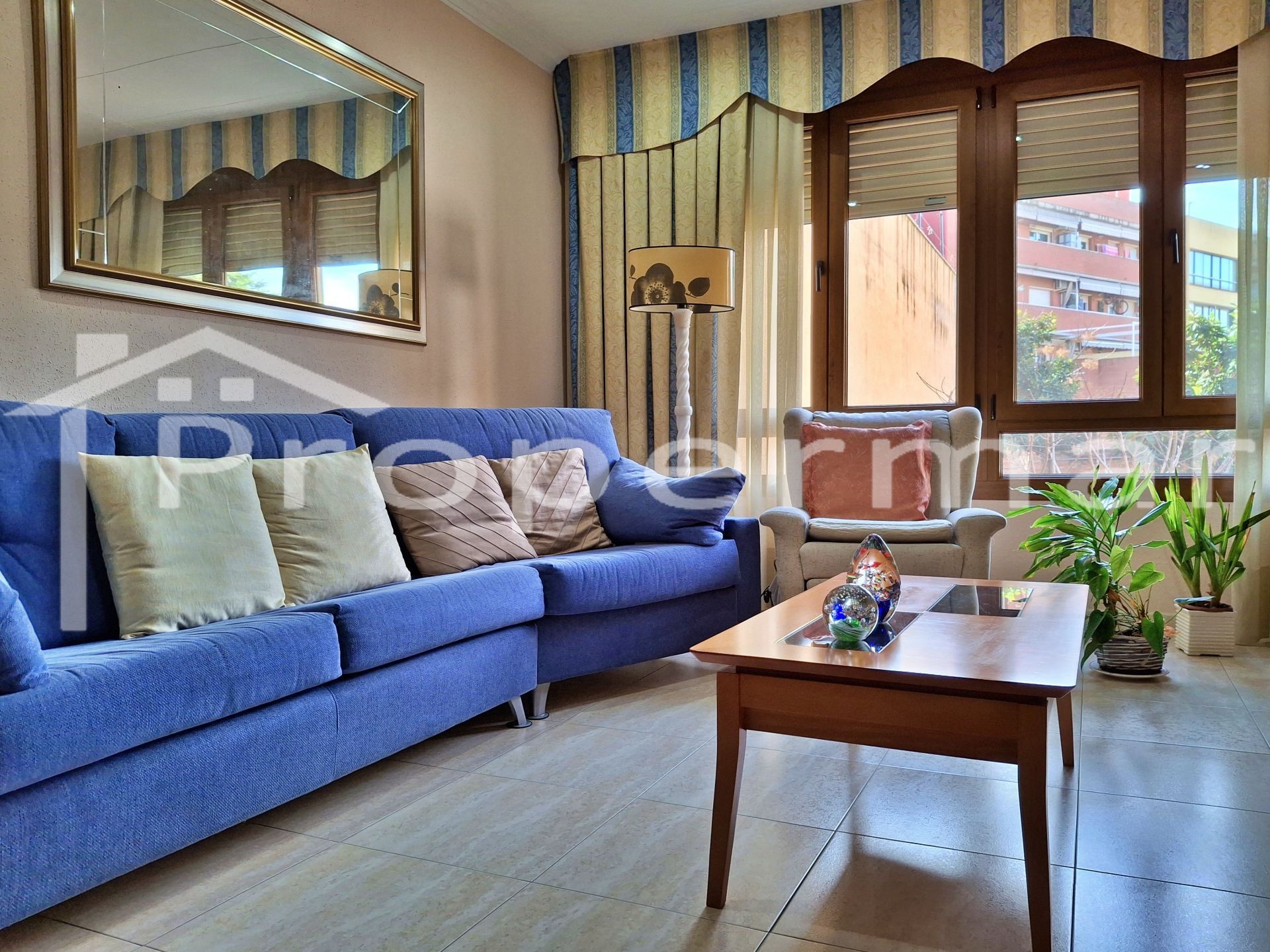 Sala d'estar de Casa adosada en venda en Mollet del Vallès amb Calefacció, Jardí privat i Terrassa