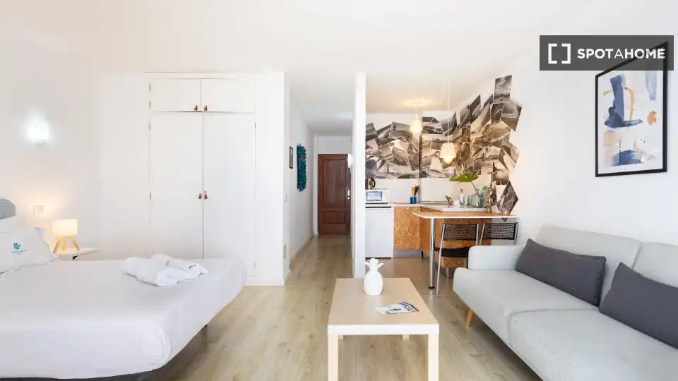 Schlafzimmer von Wohnungen zur untervermieten in San Cristóbal de la Laguna mit Klimaanlage, Terrasse und Möbliert