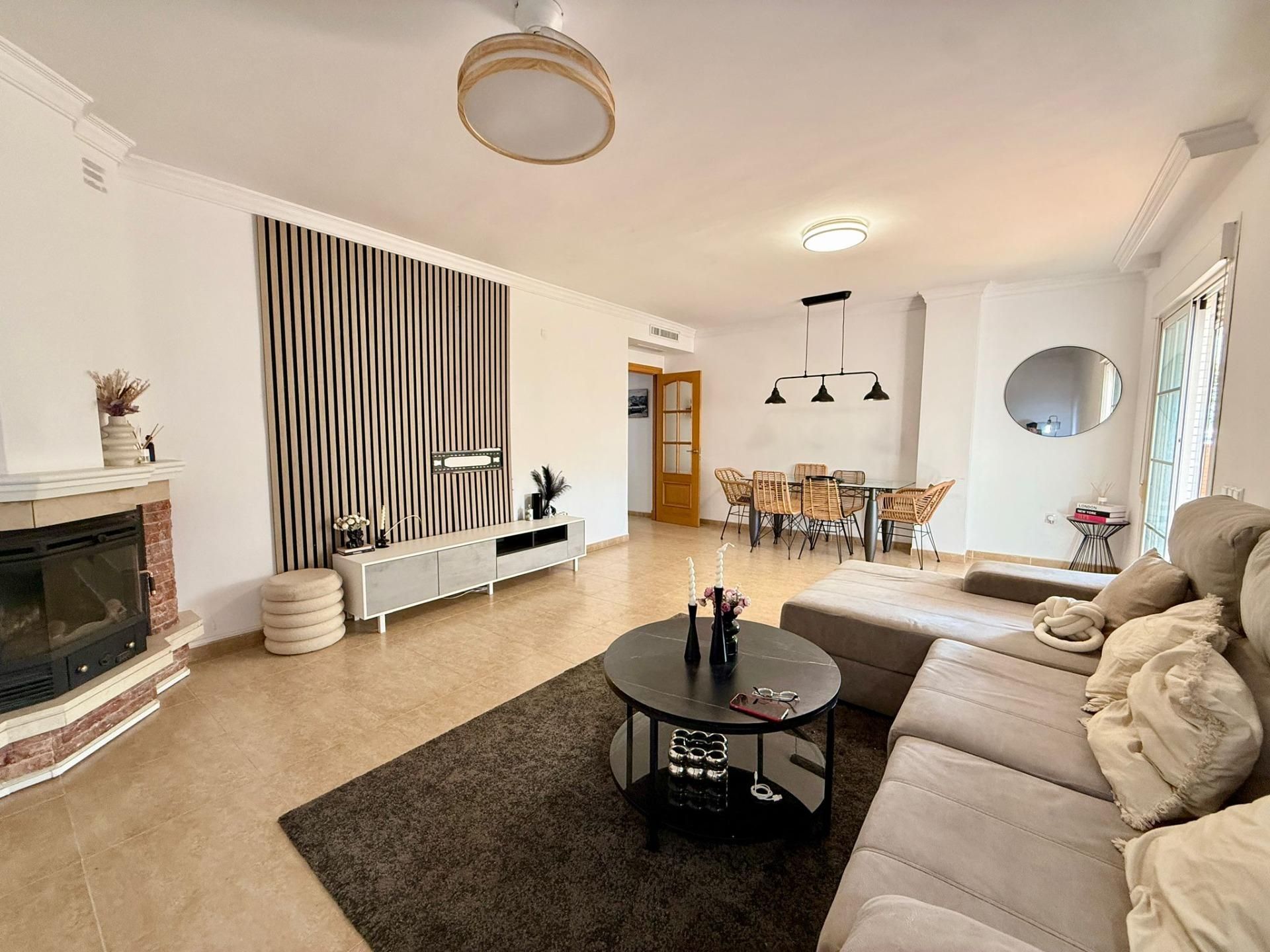 Sala d'estar de Àtic en venda en Roquetas de Mar amb Aire condicionat, Calefacció i Terrassa