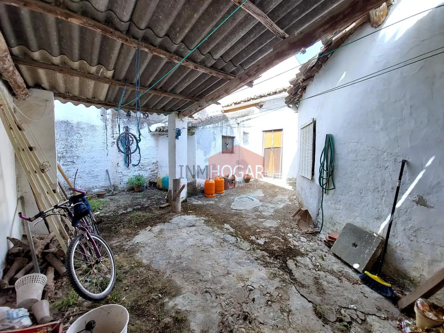 Vista exterior de Casa o xalet en venda en Madrigal de las Altas Torres