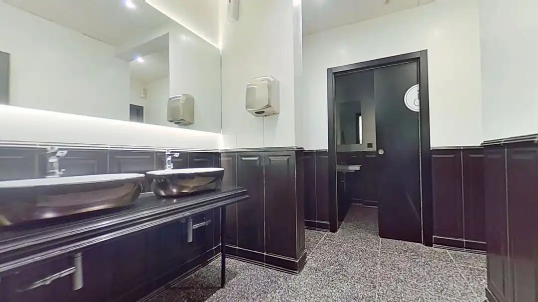 Baño de Local en traspaso en Benidorm con Amueblado