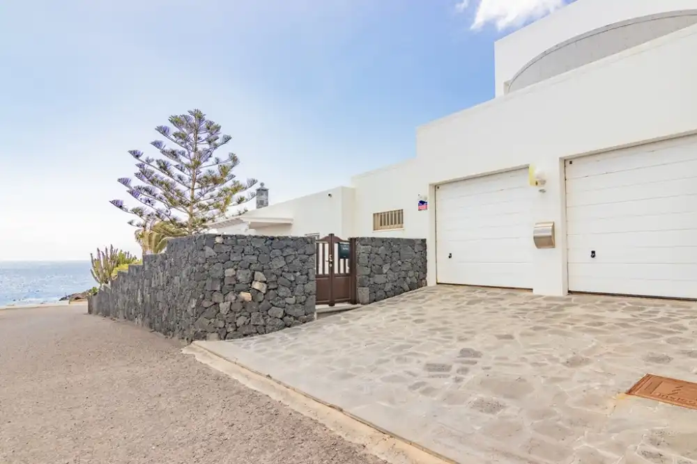 Vista exterior de Casa o chalet en venta en Haría con Terraza y Balcón