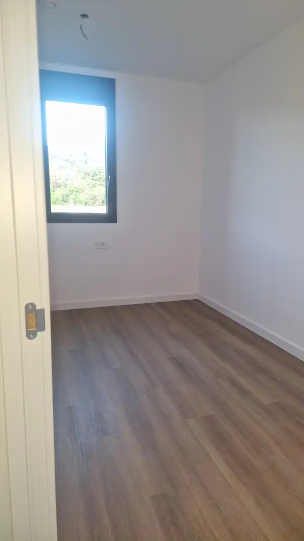 Dormitori de Casa adosada en venda en Torrelles de Llobregat amb Aire condicionat, Calefacció i Jardí privat