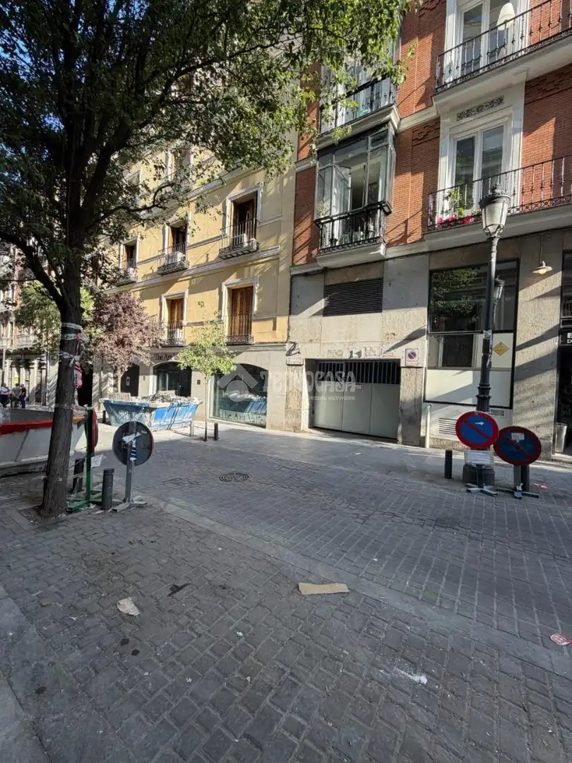 Vista exterior de Garaje en venta en Madrid