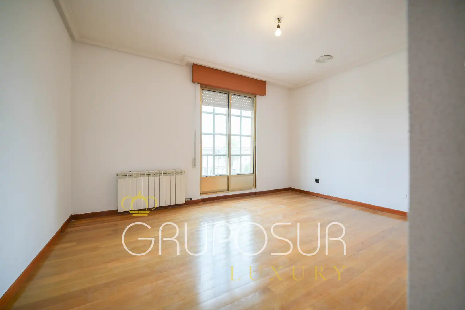 Casa aparellada amb jardí en venda a Calle Castilla y León 22, imagen 42