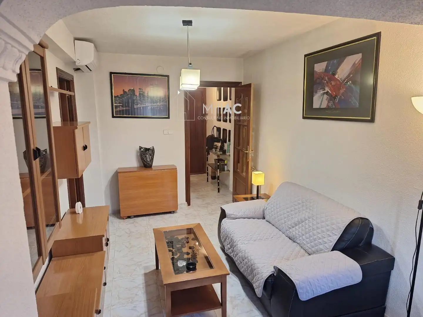Living room of Flat for rent in Madrid  with Air Conditioner, Heating and Furnished