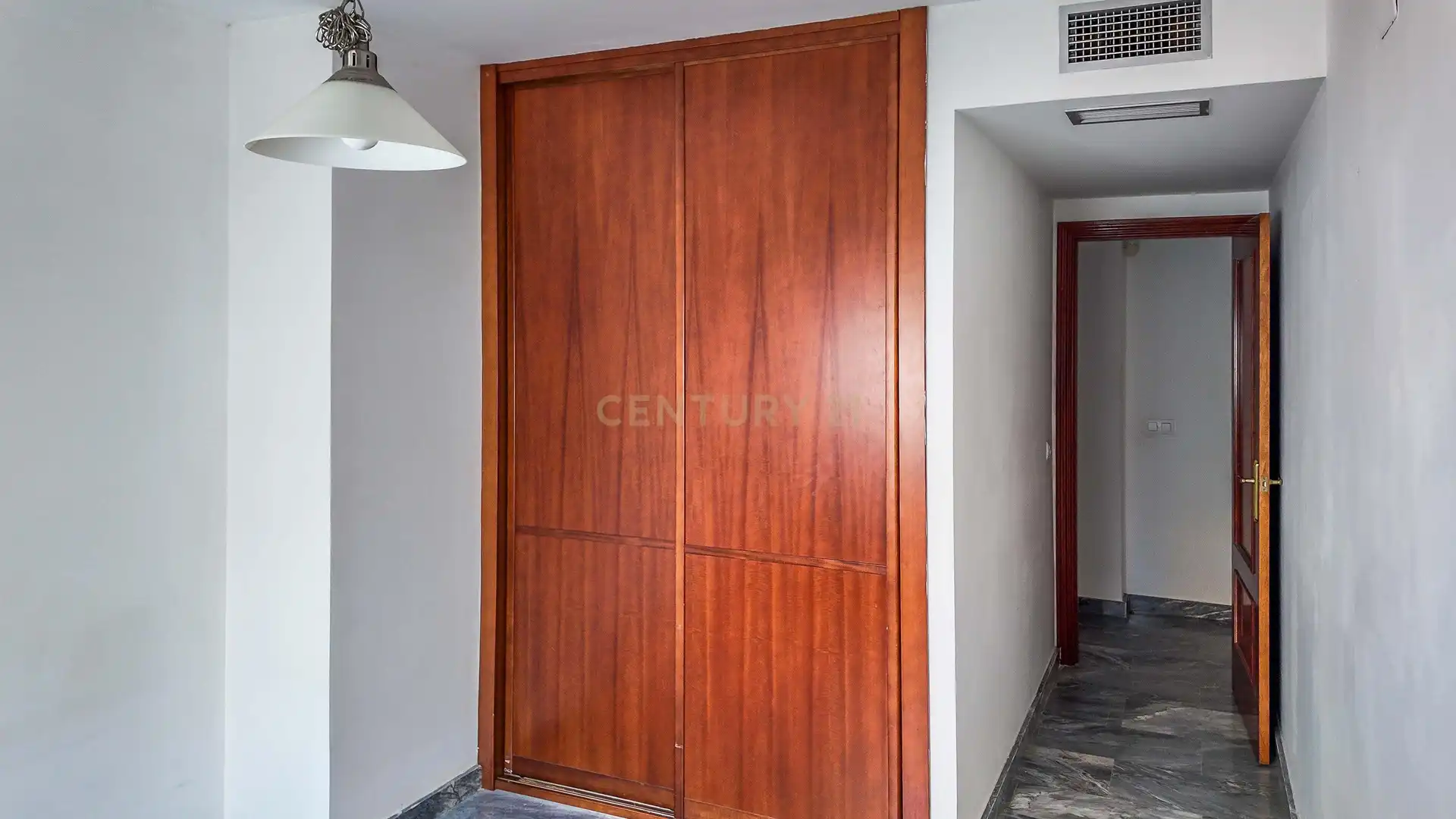 Maisonette zum Verkauf in Badajoz mit Klimaanlage, Abstellraum und Waschmaschine