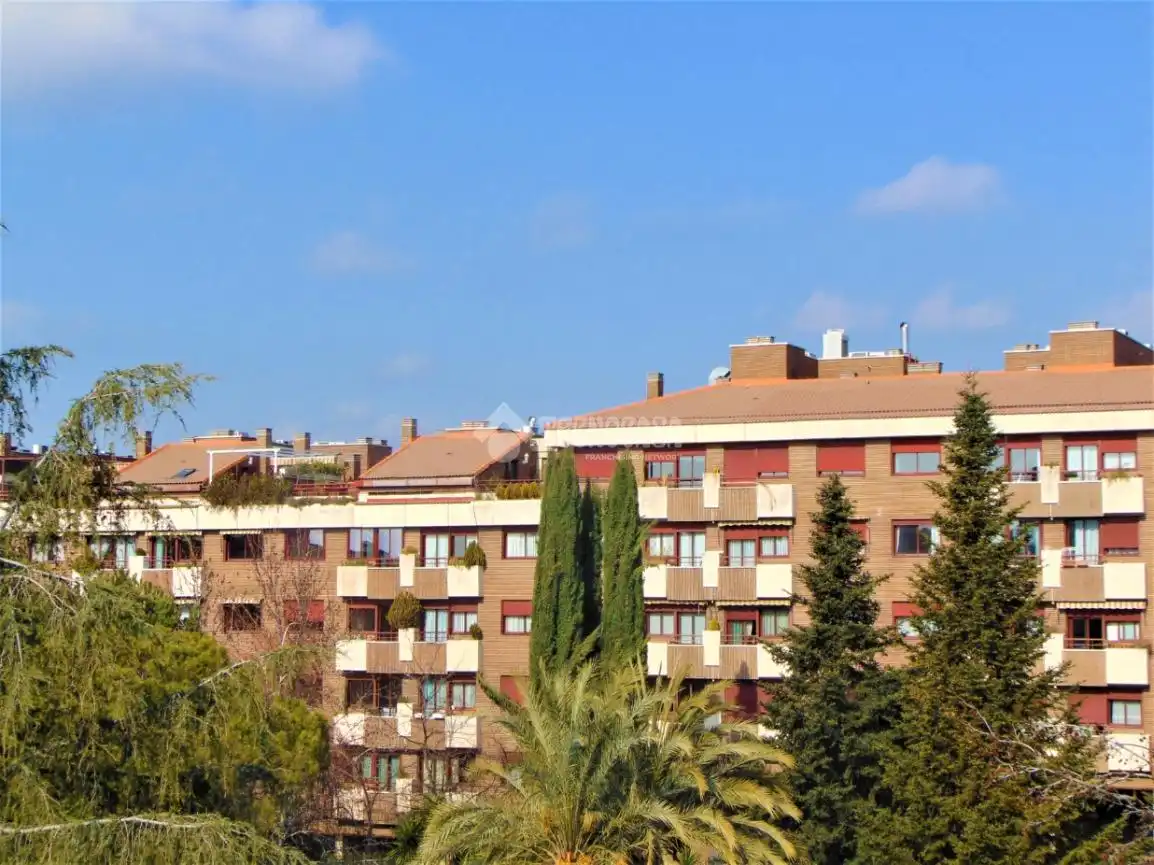 Vista exterior de Local en venta en Madrid con Aire acondicionado y Calefacción