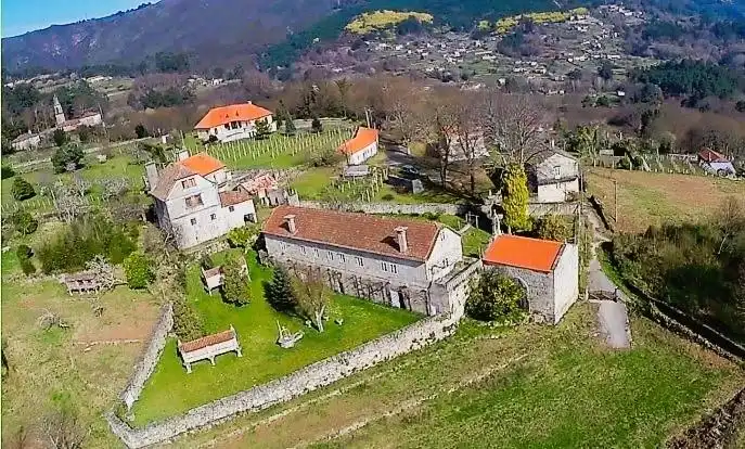 Vista exterior de Finca rústica en venta en A Cañiza   con Calefacción, Jardín privado y Terraza