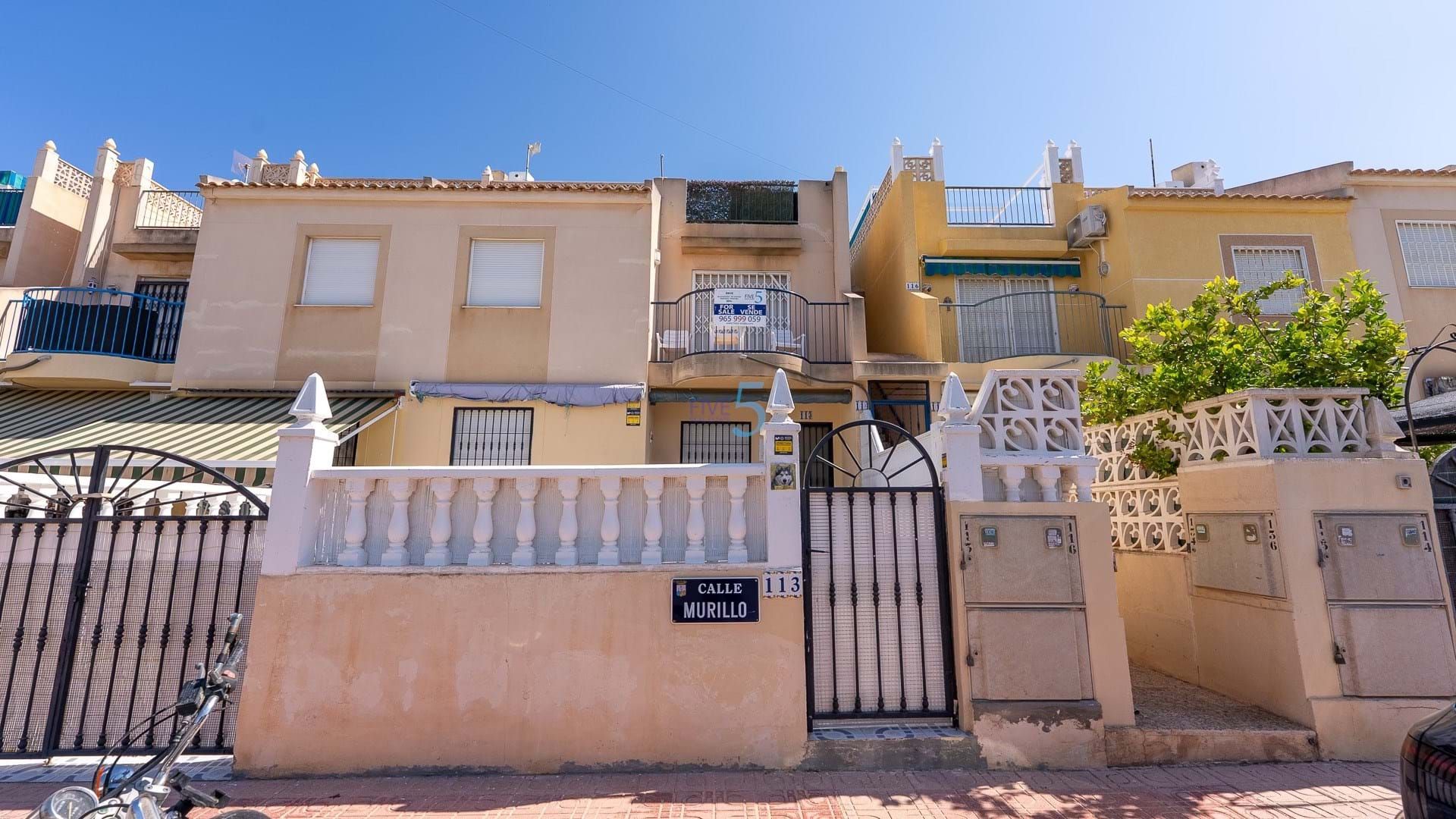 Flat for sale in Calle Murillo, Zona Carrefour - Urbanizaciones