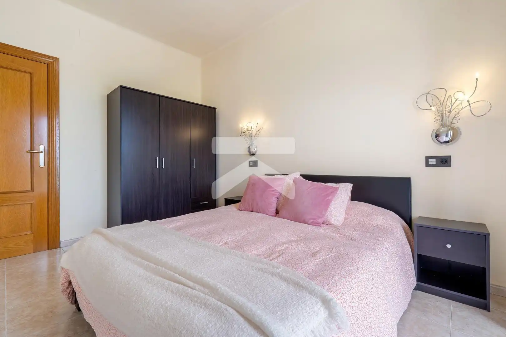 Habitación de Casa o chalet en venta en Tarragona con Aire acondicionado, Calefacción y Jardín privado