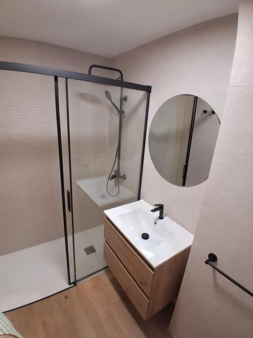 Baño de Apartamento en venta en Albacete con Aire acondicionado, Calefacción y Amueblado
