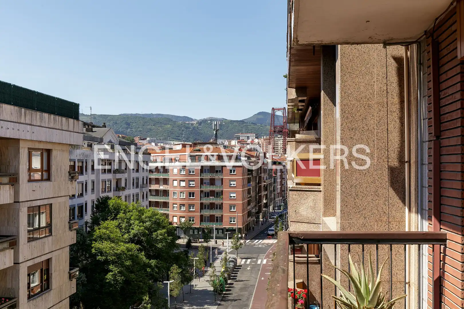 Vista exterior de Pis en venda en Getxo  amb Calefacció, Parquet i Terrassa