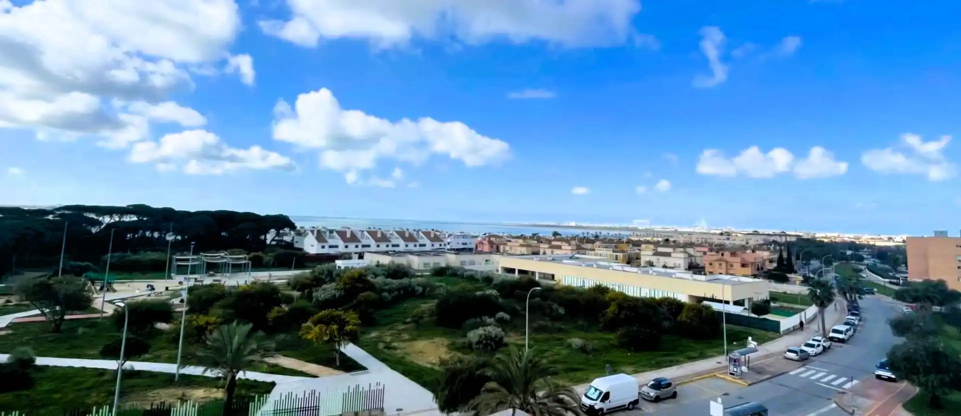 Vista exterior de Pis en venda en Puerto Real amb Calefacció i Traster