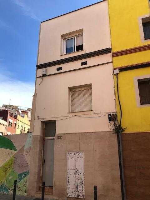 Exterior view of Flat for sale in Santa Coloma de Gramenet