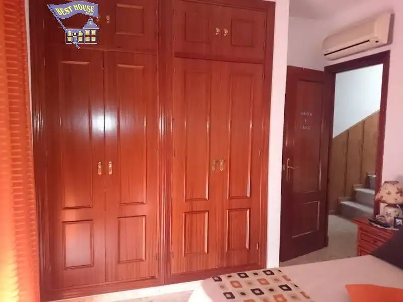 Dormitori de Casa adosada en venda en Arcos de la Frontera amb Moblat