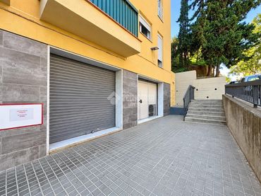 Local comercial en venda a Can Serra - Pubilla Cases