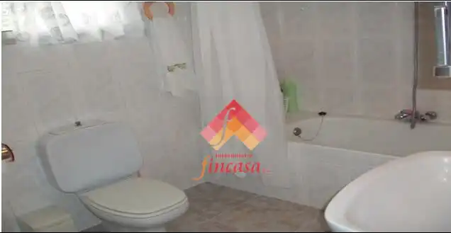 Bany de Casa o xalet en venda en Ronda amb Aire condicionat, Calefacció i Jardí privat