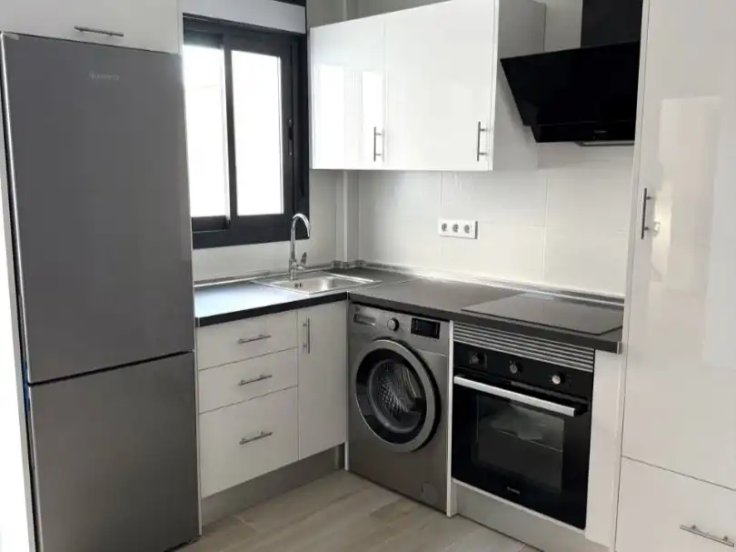 Habitatge amb ascensor en venda a avenida reyes católicos 14, imagen 3