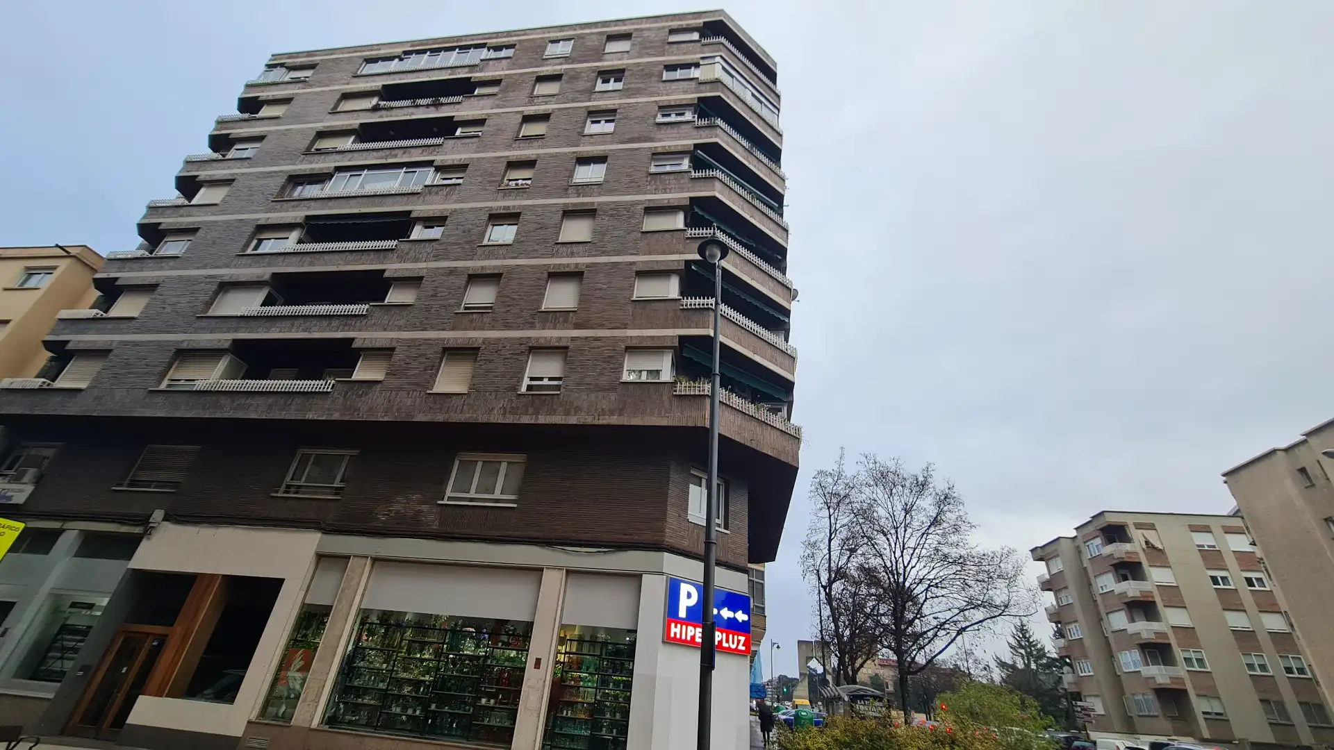 Vista exterior de Oficina en venta en  Logroño