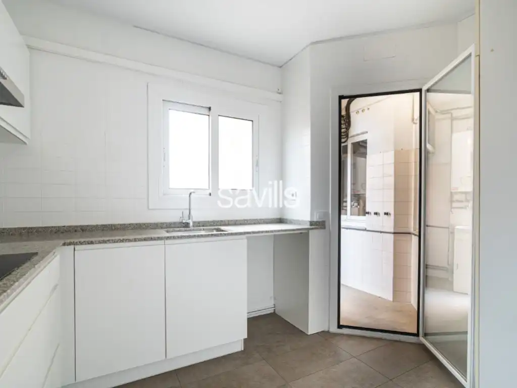 Cuina de Apartament en venda en Barcelona amb Balcó