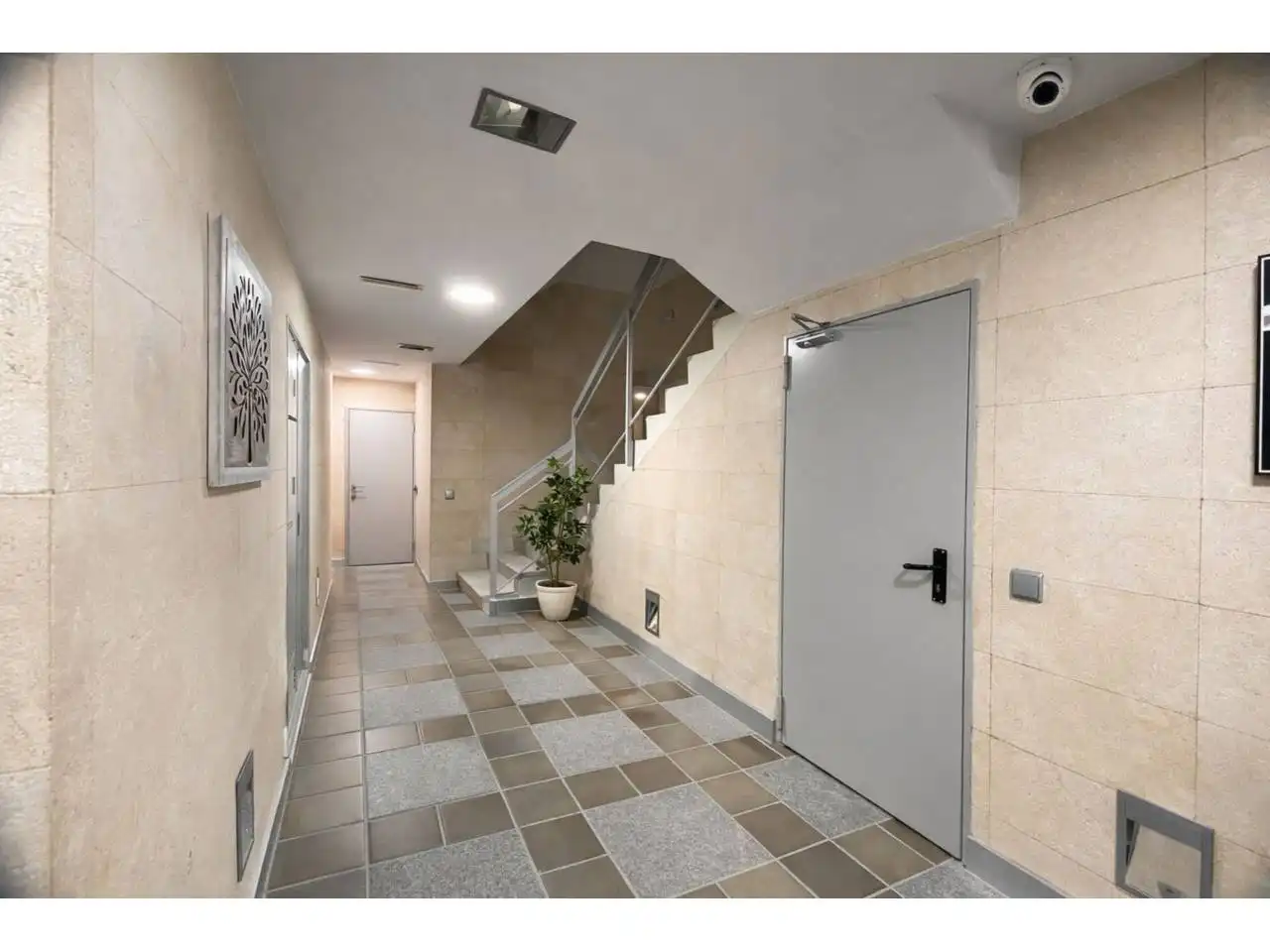 Flat for sale in Madrid  with Air Conditioner, Heating and Storage room