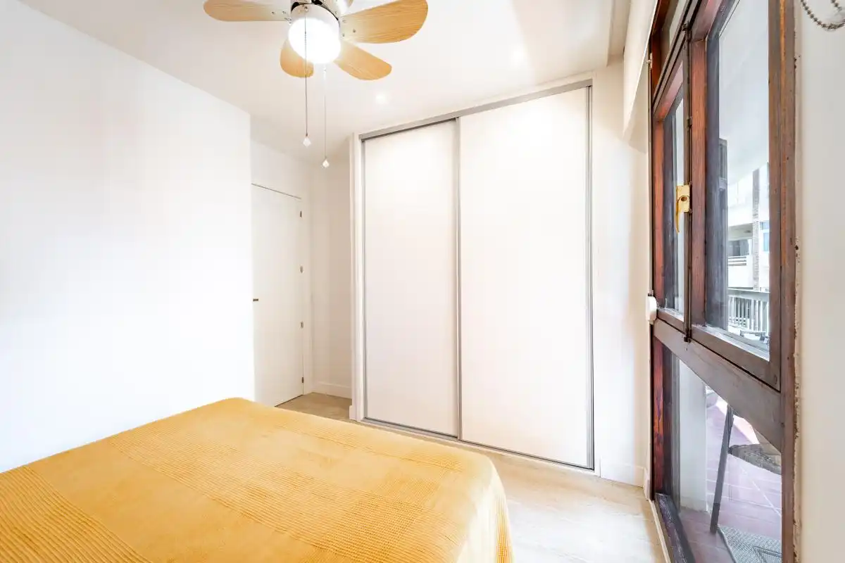 Schlafzimmer von Wohnung zur Miete in Málaga mit Klimaanlage, Heizung und Terrasse