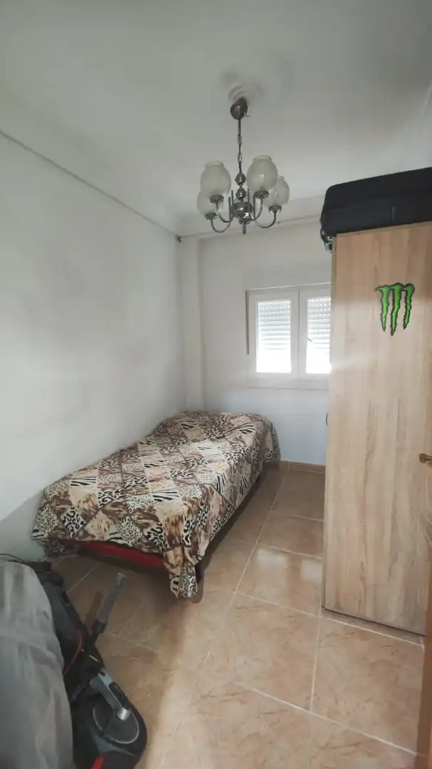 Bedroom of Flat for sale in Zaragoza  with Furnished