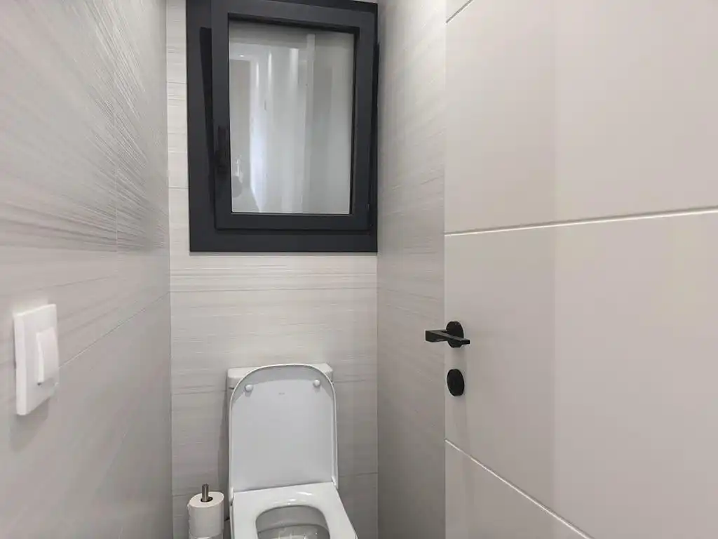 Bathroom of Apartments for sale in Llançà  with Air Conditioner, Heating and Terrace