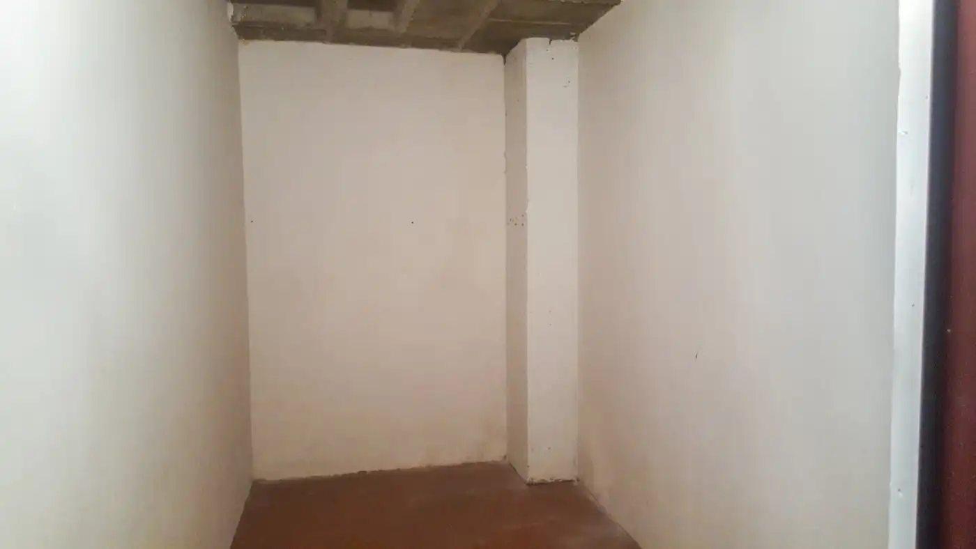 Wohnung zur Miete in Zaragoza mit Klimaanlage, Heizung und Privatgarten