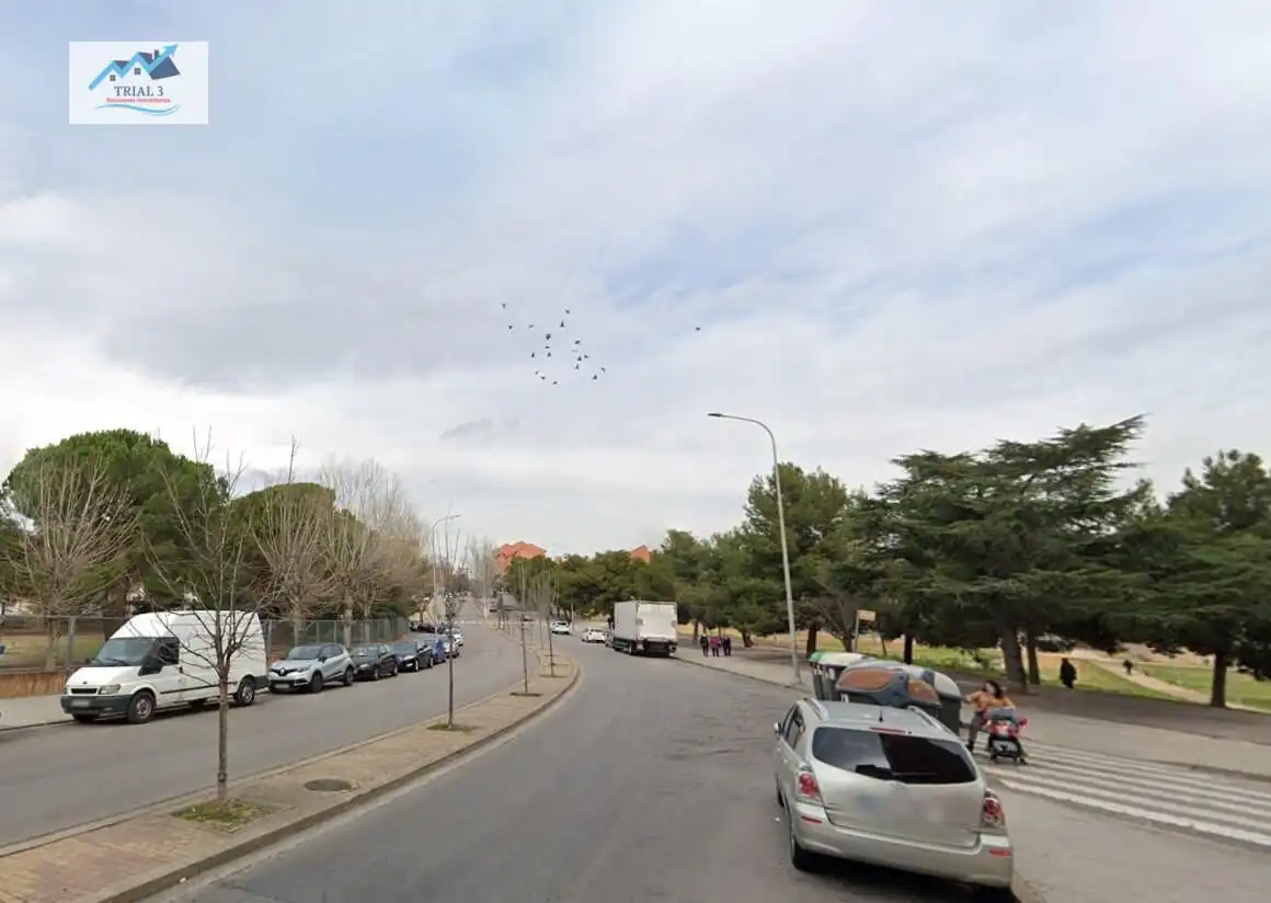 Flat with terrace for sale in Avenida FRANCESC TRABAL DE, imagen 3