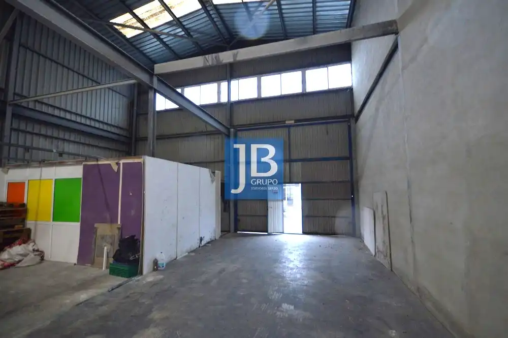 Industrial buildings for rent in Calle Vial 1, Novelé / Novetlè