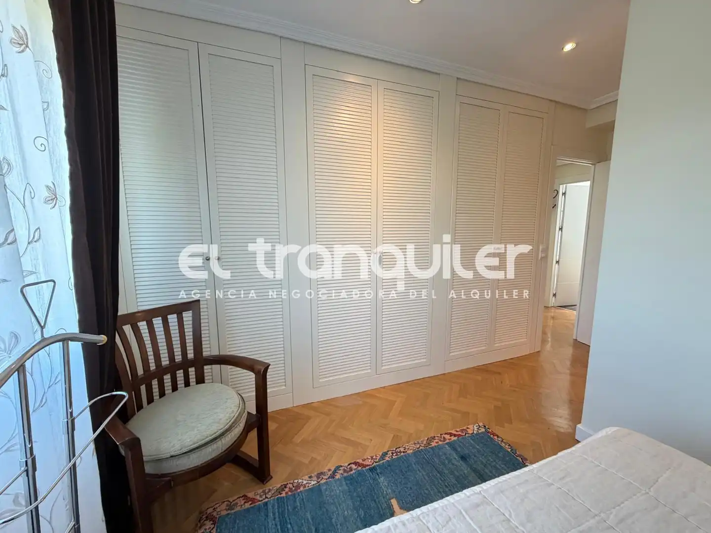 Bedroom of Flat for rent in San Sebastián de los Reyes  with Air Conditioner, Parquet flooring and Furnished