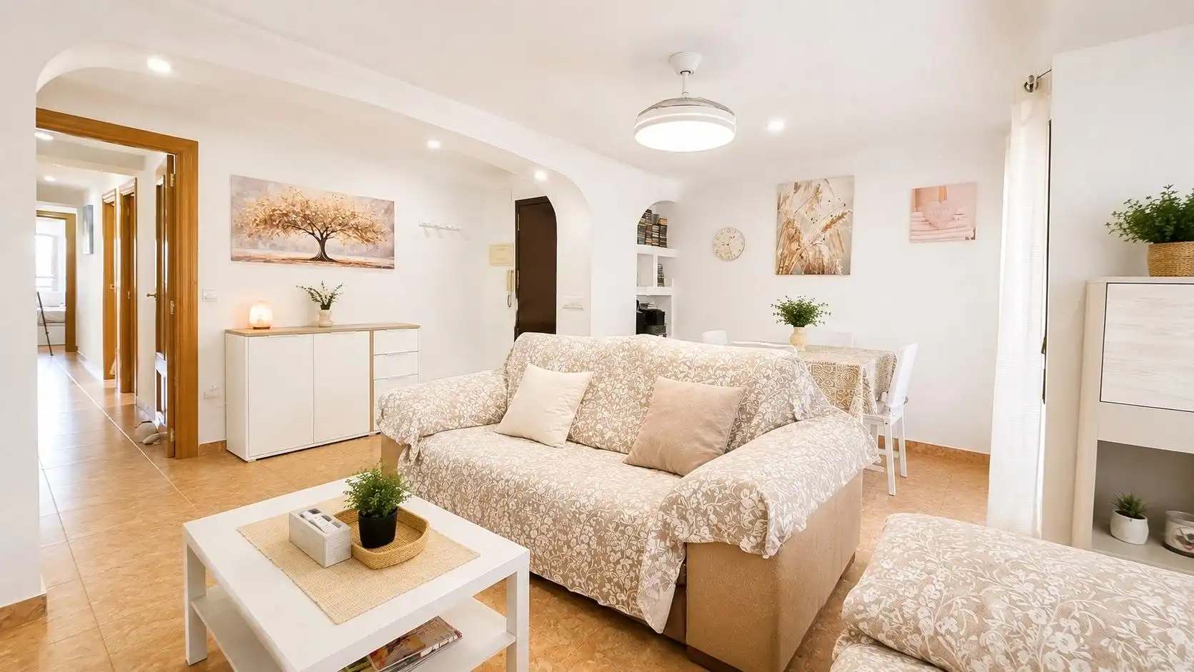 Living room of Flat for sale in Paterna  with Air Conditioner and Balcony